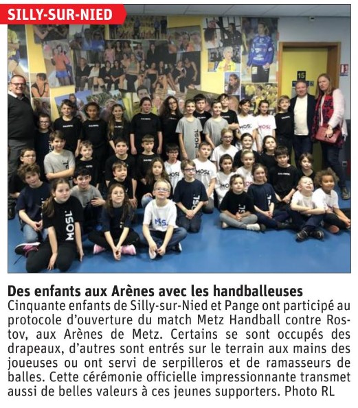 RL 2020 01 29 Enfants avec handballeuses